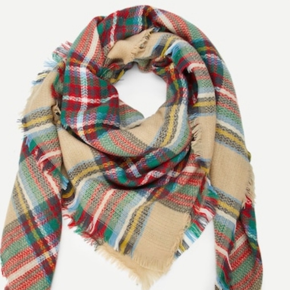Beautiful Beige Blanket Scarf - Picture 3 of 6